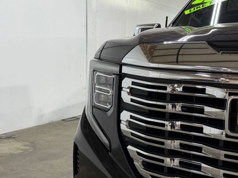 Used 2023 GMC Sierra 1500 Denali w/ Technology Package image 10
