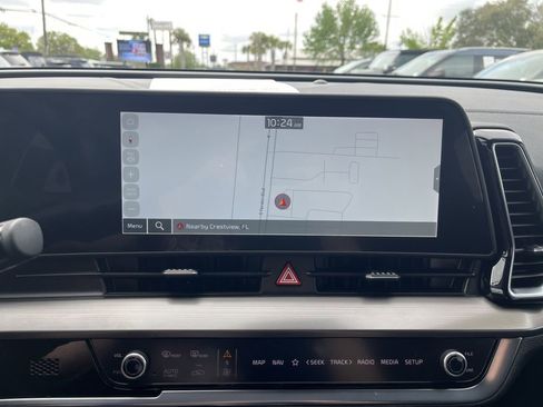 Used 2025 Kia Sportage EX w/ Premium Package image 24