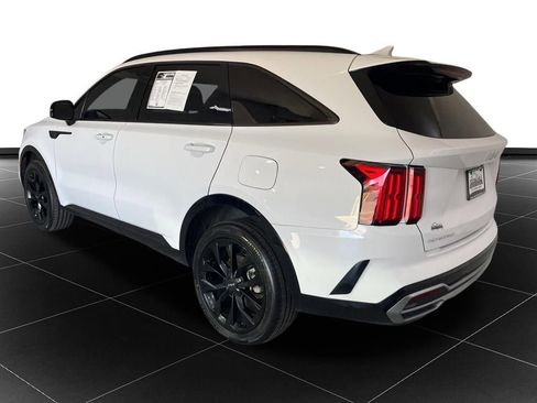 Used 2023 Kia Sorento SX AWD/4WD image 3