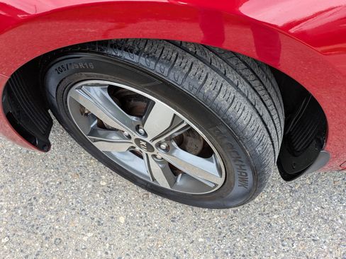 Used 2018 Kia Forte S w/ S Technology Plus Package FWD image 13
