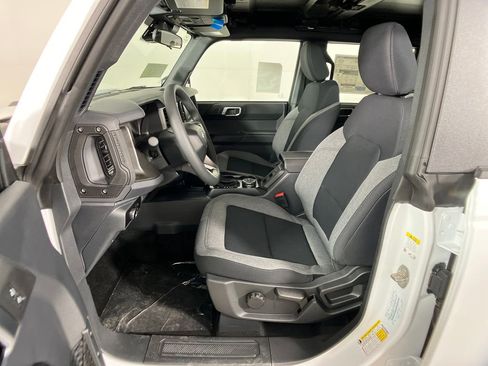 New 2025 Ford Bronco 4-Door image 28