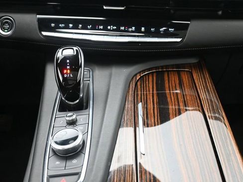 Used 2021 Cadillac Escalade Premium Luxury w/ Driver Assist Tech Package AWD/4WD image 27