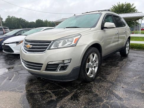 Used 2014 Chevrolet Traverse LTZ FWD image 2
