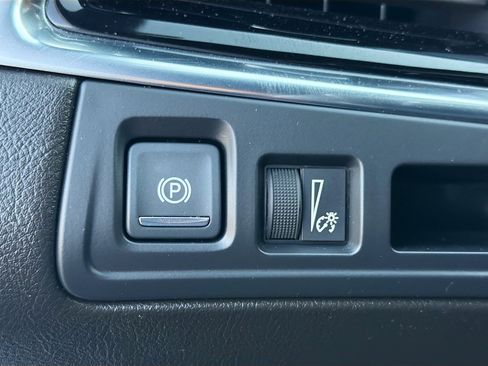 Used 2021 Cadillac XT6 Premium Luxury image 36