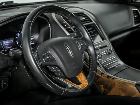 Used 2017 Lincoln MKX Reserve w/ Lincoln MKX Climate Package image 23