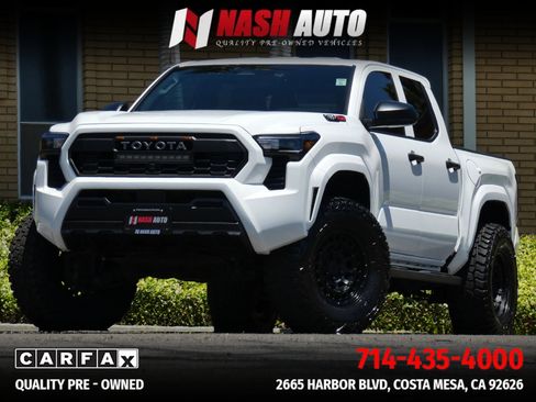 Used 2024 Toyota Tacoma SR RWD image 2
