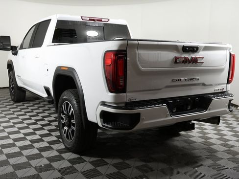 Used 2022 GMC Sierra 2500 AT4 w/ AT4 Preferred Package image 6