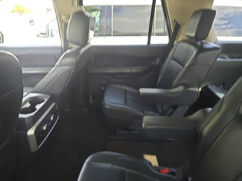 Used 2023 Ford Expedition XLT AWD/4WD image 14