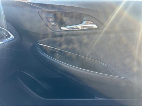 Used 2017 Chevrolet Cruze LT w/ Convenience Package FWD image 29