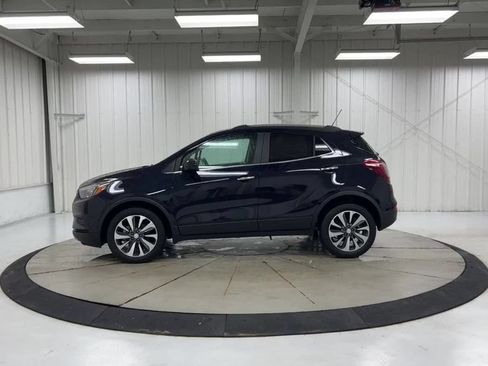 Used 2022 Buick Encore Preferred w/ Safety Package FWD image 5