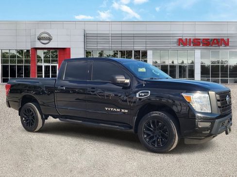 Used 2021 Nissan Titan S image 2