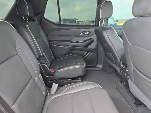 Used 2023 Chevrolet Traverse Premier image 14