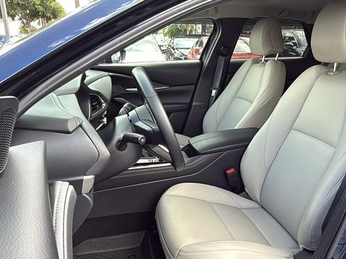 Certified 2025 MAZDA CX-30 AWD 2.5 S w/ Preferred Package image 12