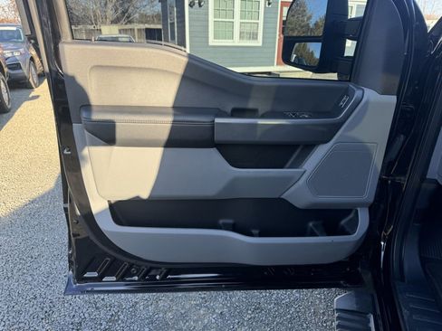 Used 2023 Ford F350 XLT w/ Snow Plow Prep Package image 12