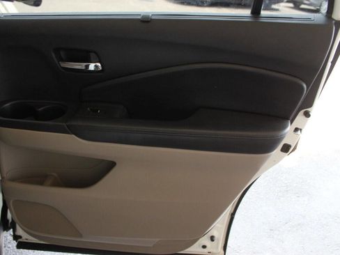 Used 2017 Honda Pilot Touring image 12