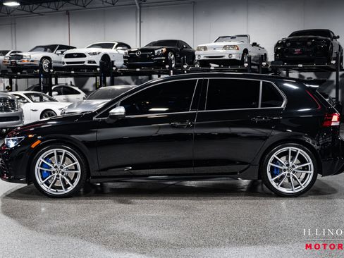 Used 2024 Volkswagen Golf R image 2