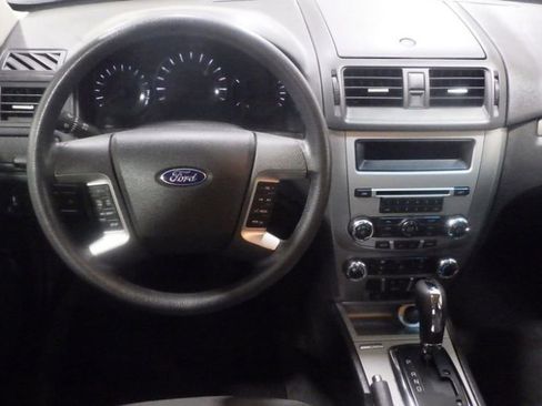 Used 2010 Ford Fusion SE image 9