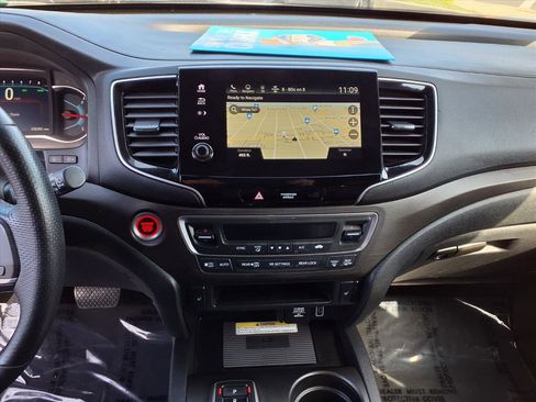 Certified 2022 Honda Pilot TrailSport image 12