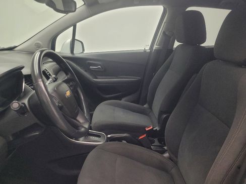 Used 2020 Chevrolet Trax LS w/ Tint and Cruise Package FWD image 17
