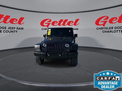 Used 2017 Jeep Wrangler Unlimited Sahara image 3