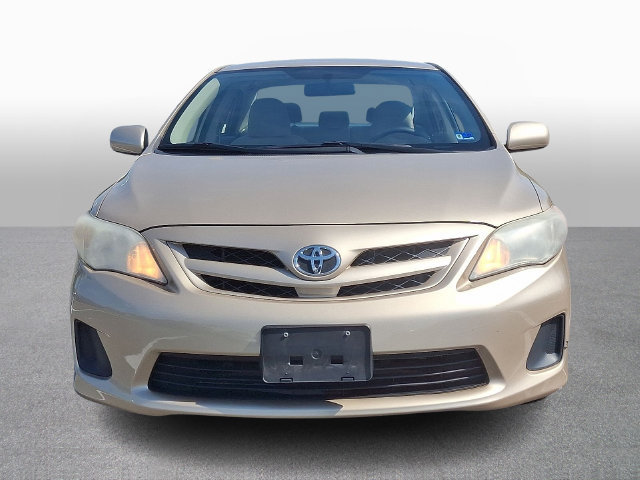 Used 2011 Toyota Corolla LE FWD image 2
