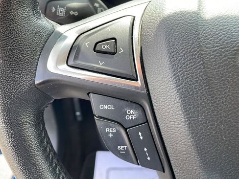 Used 2019 Ford Fusion Titanium FWD image 15