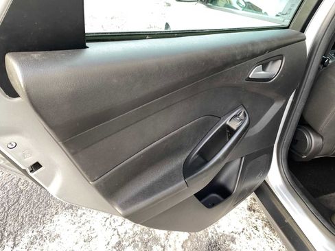 Used 2017 Ford Focus SE image 29