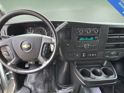 Used 2022 Chevrolet Express 2500 Work Van w/ Driver Convenience Package image 9