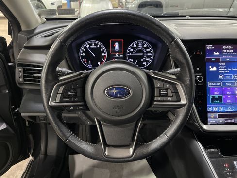 Used 2020 Subaru Outback Premium image 17