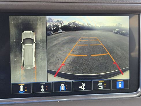 Used 2023 GMC Yukon Denali image 14