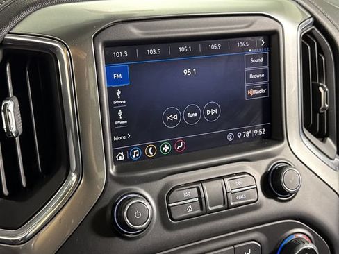 Used 2020 Chevrolet Silverado 1500 LT Trail Boss AWD/4WD image 33