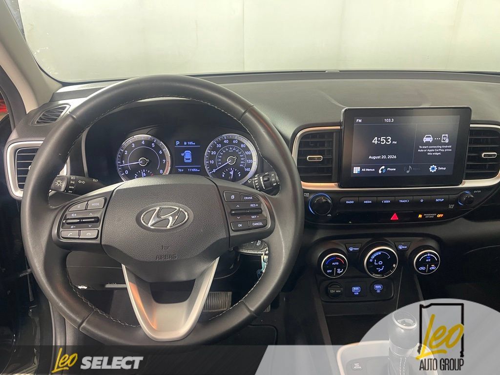 Used 2021 Hyundai Venue SEL FWD image 13