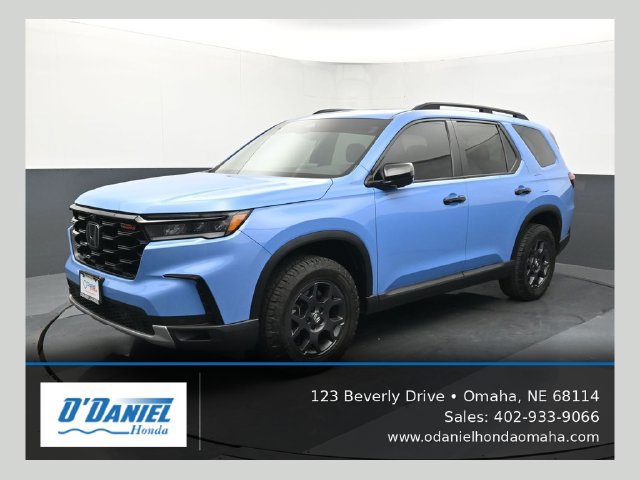 Used 2024 Honda Pilot TrailSport image 1
