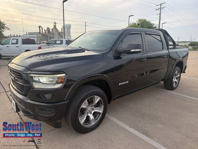 Used 2020 RAM 1500 Laramie w/ Sport Appearance Package