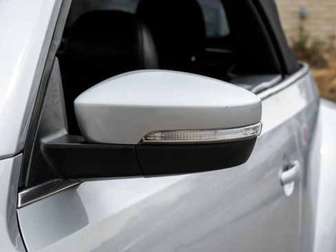 Used 2013 Volkswagen Beetle 2.5 image 31