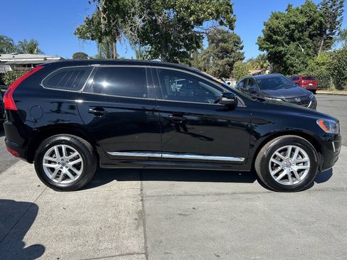 Used 2017 Volvo XC60 T5 w/ Tailgate Package FWD image 9