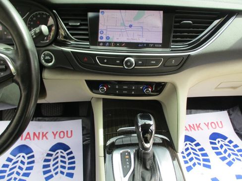 Used 2019 Buick Regal Essence w/ Driver Confidence Package I image 15