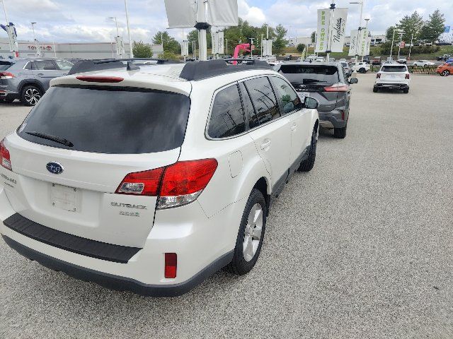 Used 2014 Subaru Outback 2.5i Premium AWD/4WD image 22