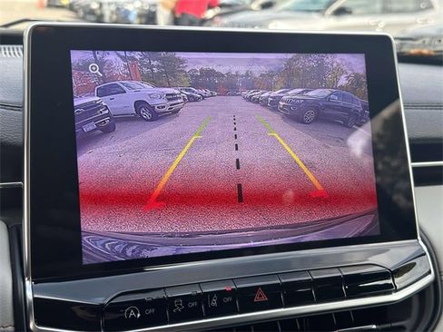 Certified 2022 Jeep Compass Limited image 41