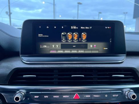 Used 2022 Kia Telluride EX w/ EX Premium Package image 16