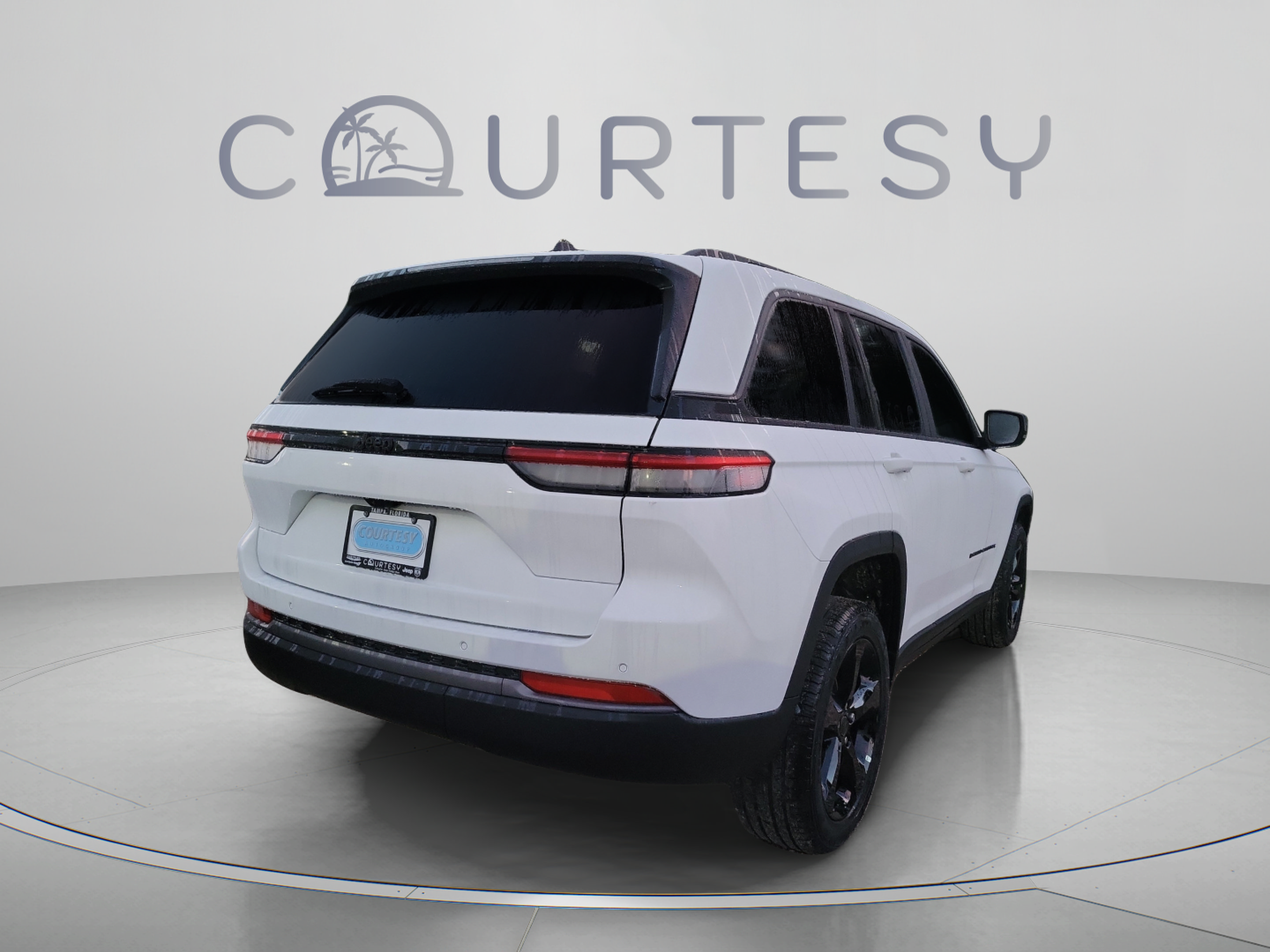 New 2027 Jeep Grand Cherokee Limited w/ Limited Altitude Package RWD image 3