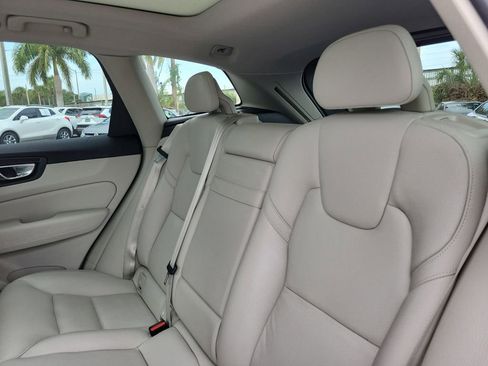 Used 2018 Volvo XC60 T5 Inscription w/ Convenience Package AWD/4WD image 11
