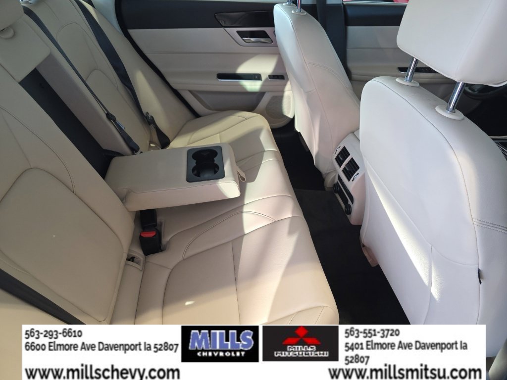 Used 2018 Jaguar XF Premium AWD/4WD image 24