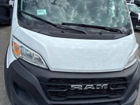 Used 2025 RAM ProMaster 2500 w/ Convenience Group FWD image 8