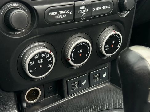 Used 2012 MAZDA MX-5 Miata Grand Touring w/ Premium Pkg image 26