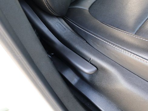 Used 2023 GMC Acadia SLT image 36