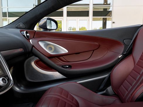 New 2025 McLaren GTS RWD image 43