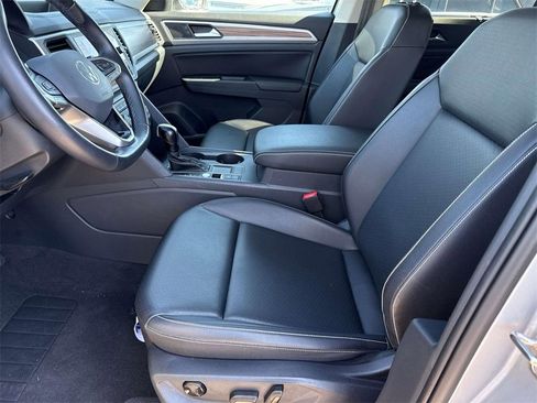 Used 2021 Volkswagen Atlas SE image 19