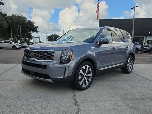 Certified 2021 Kia Telluride EX w/ EX Premium Package FWD image 4