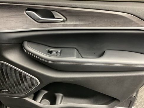 Used 2021 Jeep Grand Cherokee L Limited image 24